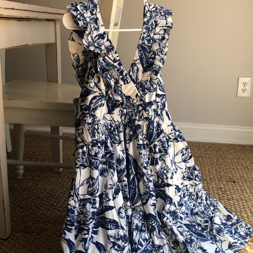 NWT Abercrombie & Fitch Blue and White Floral Dress - Size Large